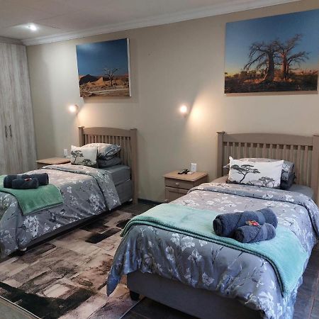 Wisteria Lane Guesthouse Postmasburg Dış mekan fotoğraf