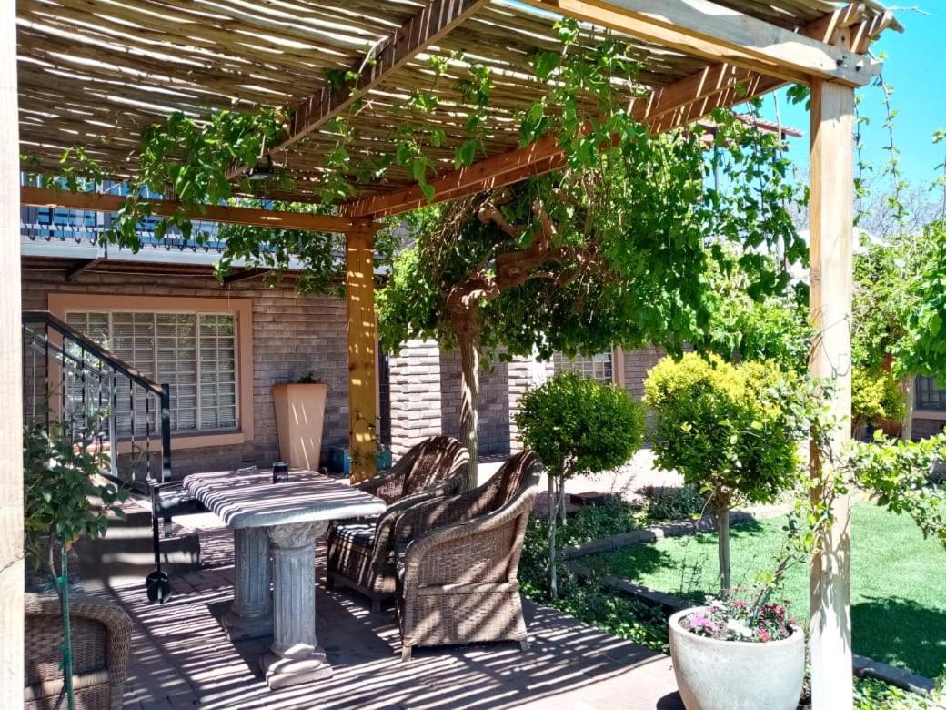Wisteria Lane Guesthouse Postmasburg Dış mekan fotoğraf