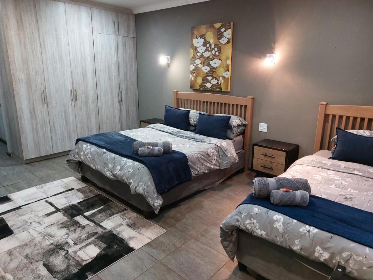 Wisteria Lane Guesthouse Postmasburg Dış mekan fotoğraf