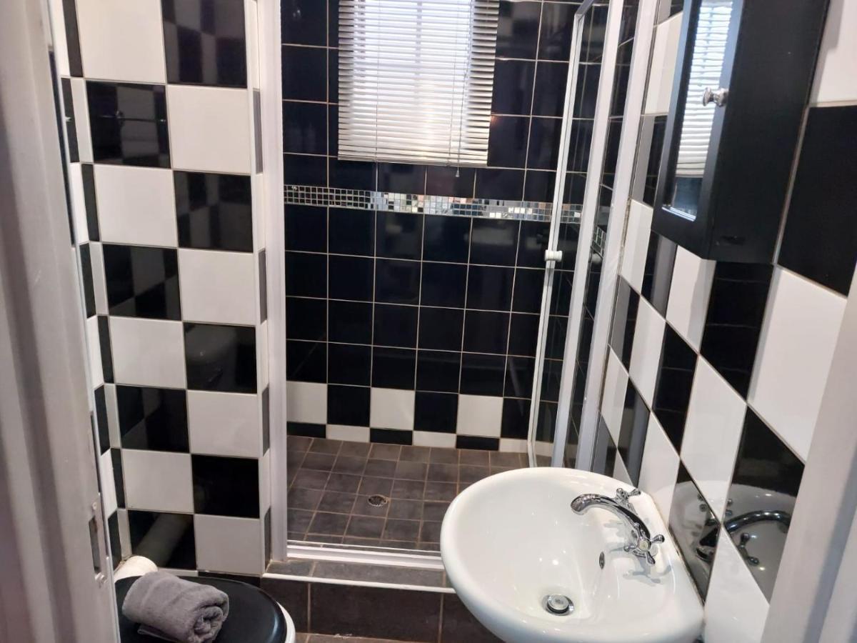 Wisteria Lane Guesthouse Postmasburg Dış mekan fotoğraf