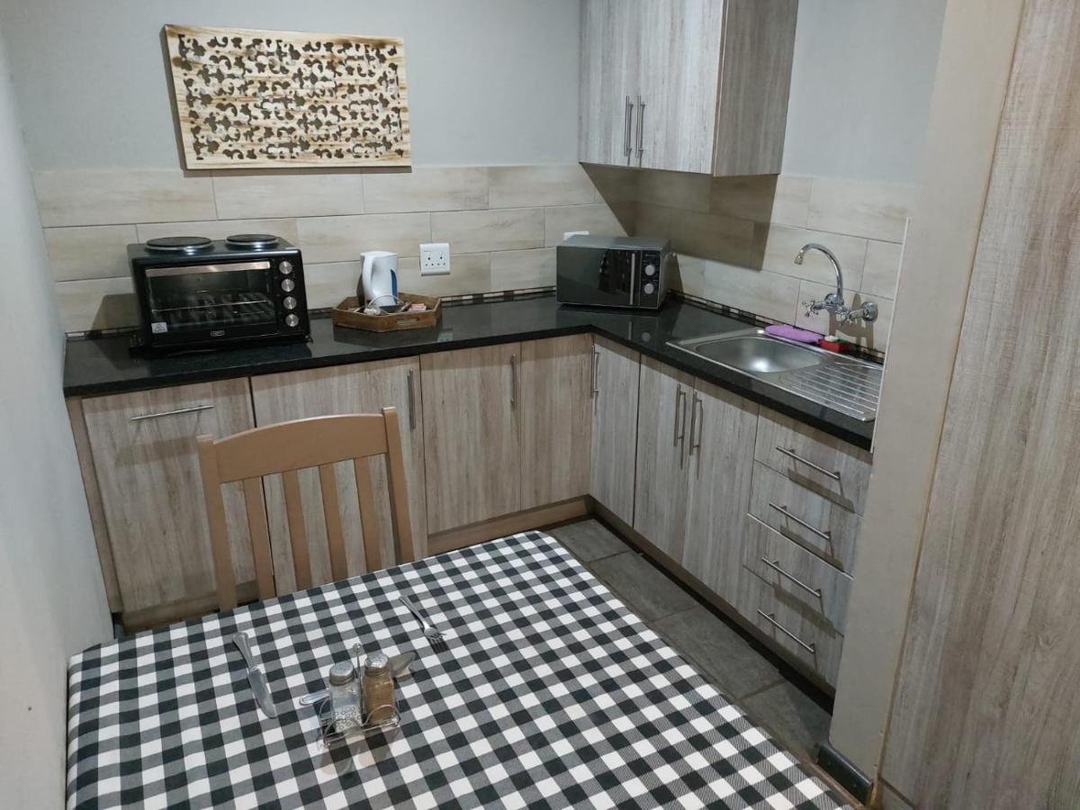 Wisteria Lane Guesthouse Postmasburg Dış mekan fotoğraf
