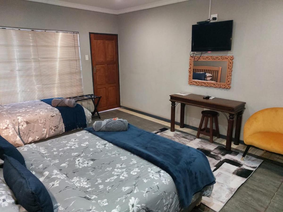 Wisteria Lane Guesthouse Postmasburg Dış mekan fotoğraf