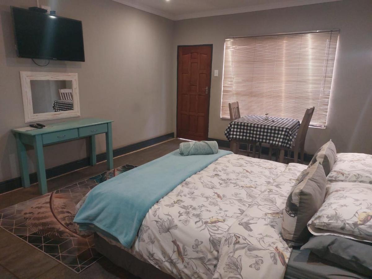 Wisteria Lane Guesthouse Postmasburg Dış mekan fotoğraf