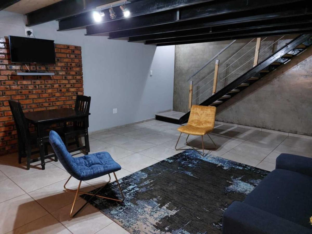 Wisteria Lane Guesthouse Postmasburg Dış mekan fotoğraf