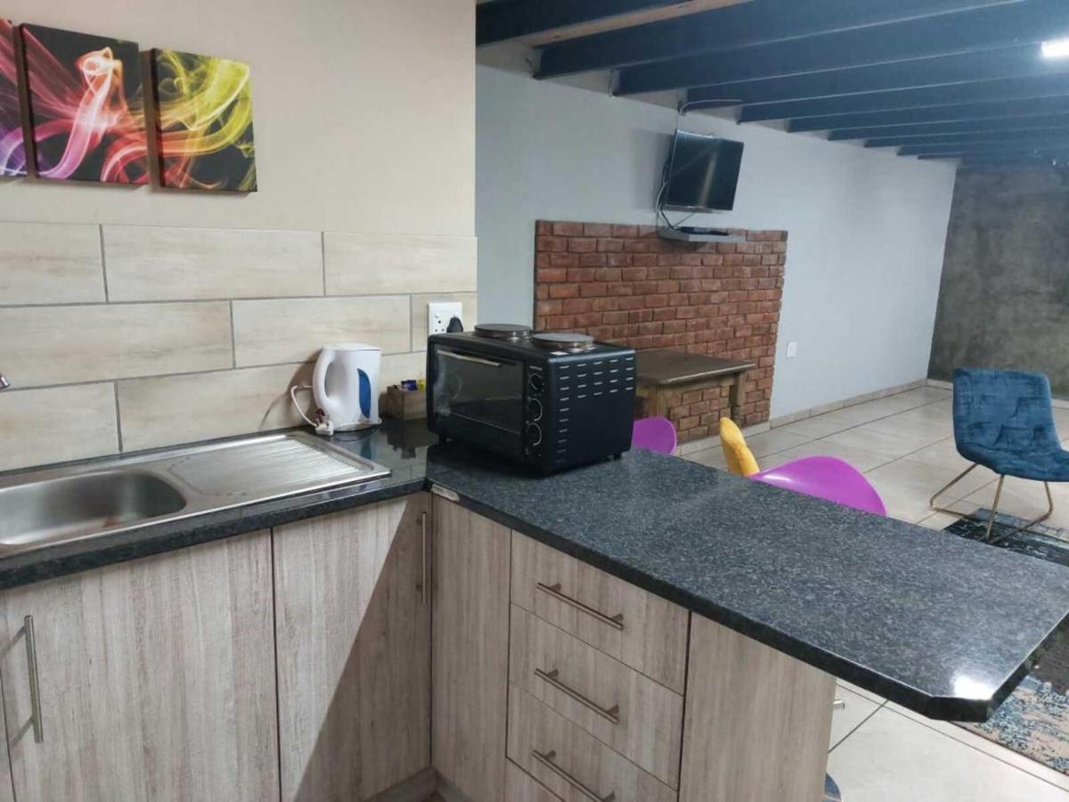 Wisteria Lane Guesthouse Postmasburg Dış mekan fotoğraf