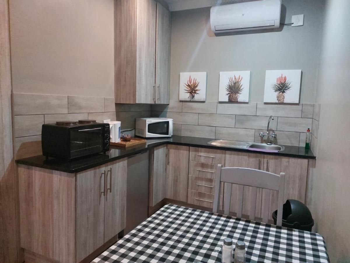 Wisteria Lane Guesthouse Postmasburg Dış mekan fotoğraf