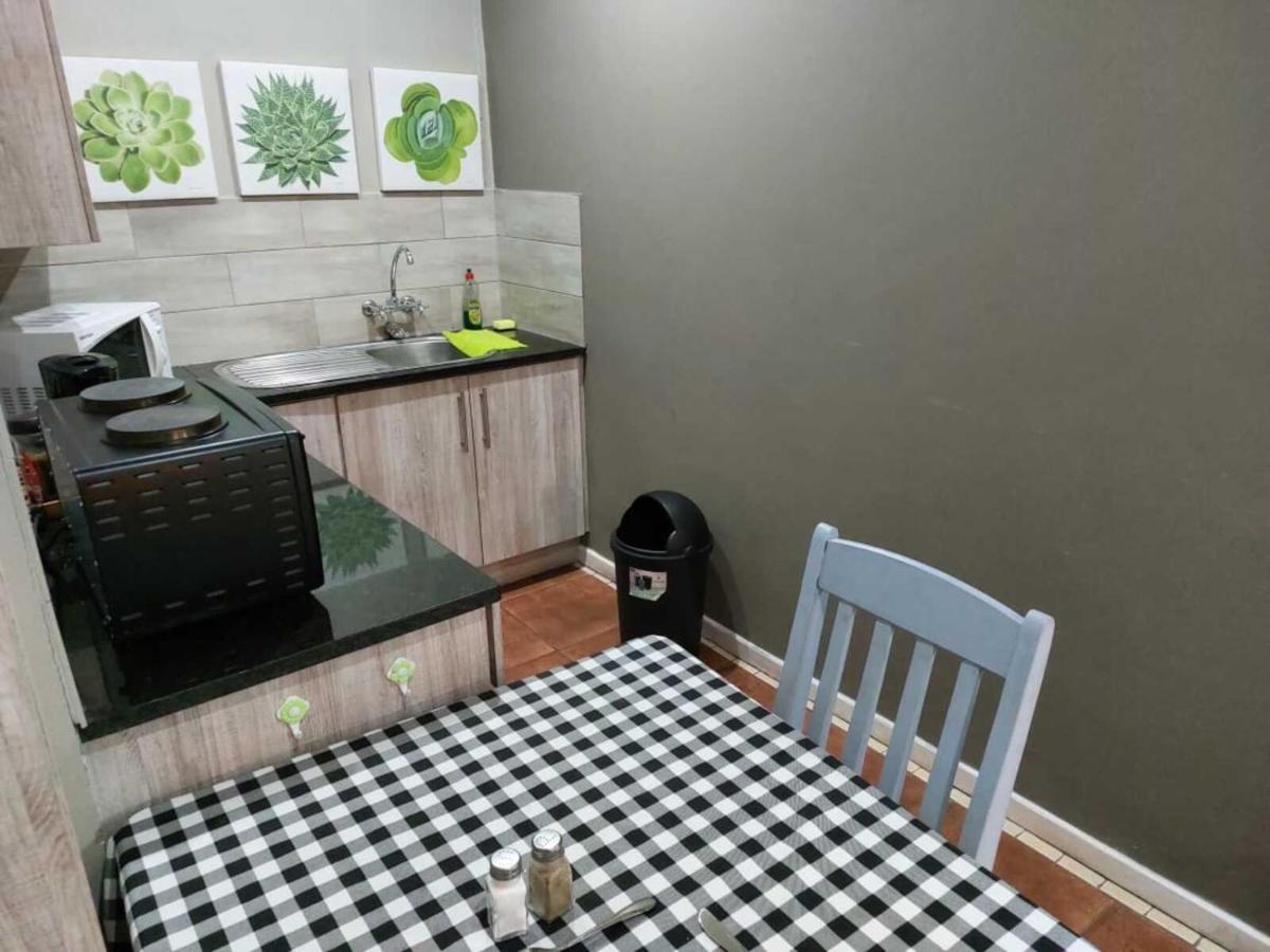 Wisteria Lane Guesthouse Postmasburg Dış mekan fotoğraf