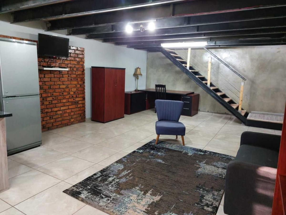 Wisteria Lane Guesthouse Postmasburg Dış mekan fotoğraf