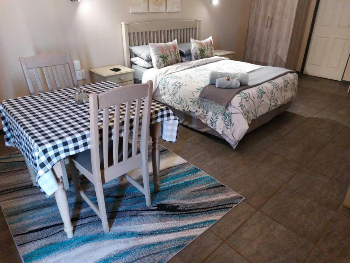 Wisteria Lane Guesthouse Postmasburg Dış mekan fotoğraf