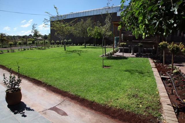 Wisteria Lane Guesthouse Postmasburg Dış mekan fotoğraf